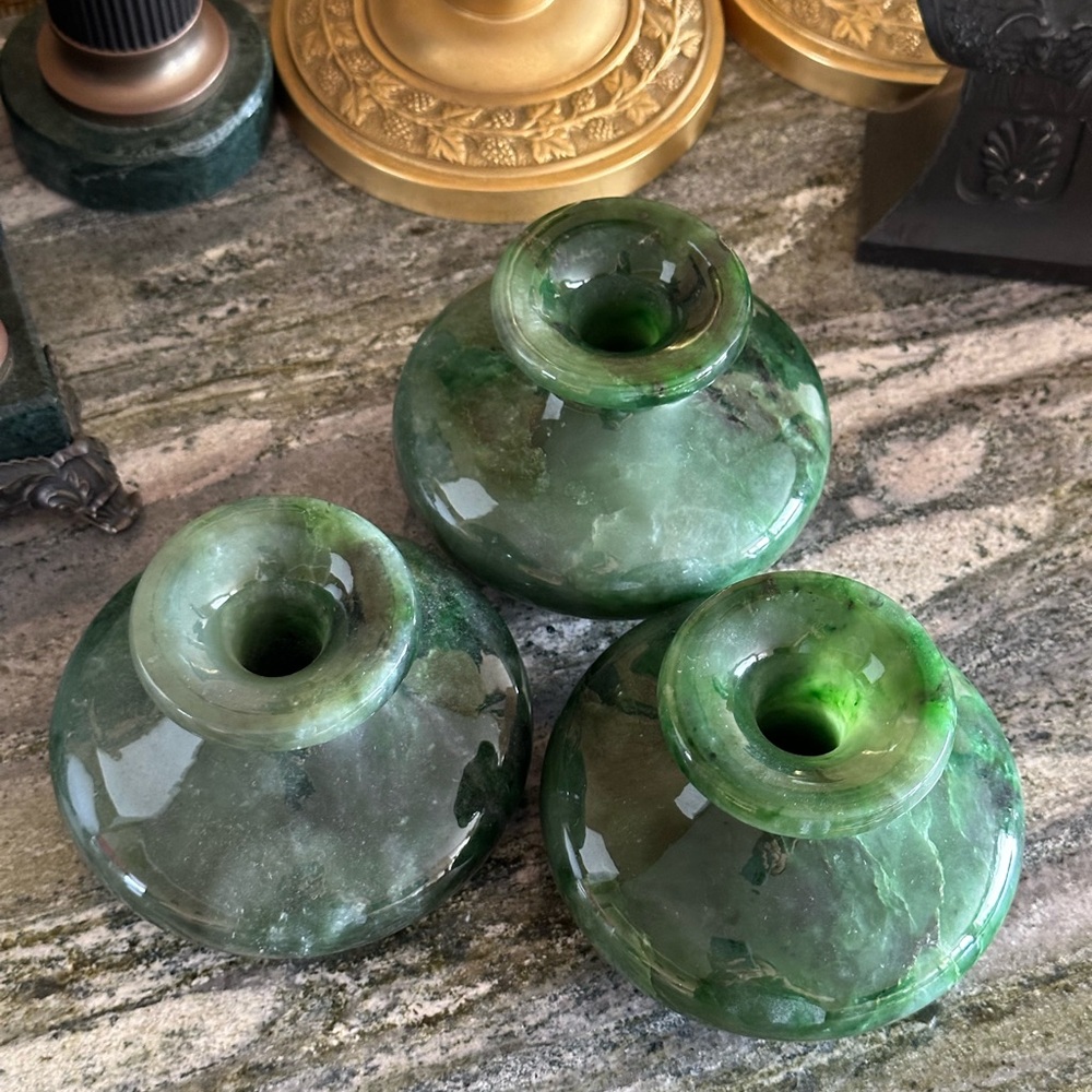 Antique1970s Vintage Russian
Siberian Jade Stone Vases In a rich "spinach"green - Picture 10 of 15